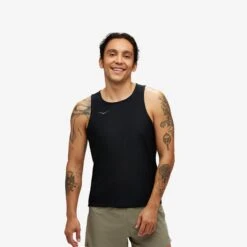 Hoka One One Hoka - Airolite Run Tank - Homme(Hoka M Airolite Run Tank Homme 1151070)