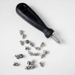 Gripstuds - 3000 (20) + Outil Et Poignée(Gripstuds 3000 20 Outil Et Poignee)